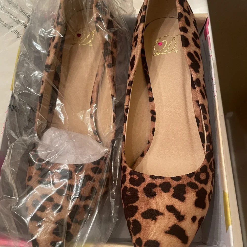 Leopard Pumps - Picture 2 of 4